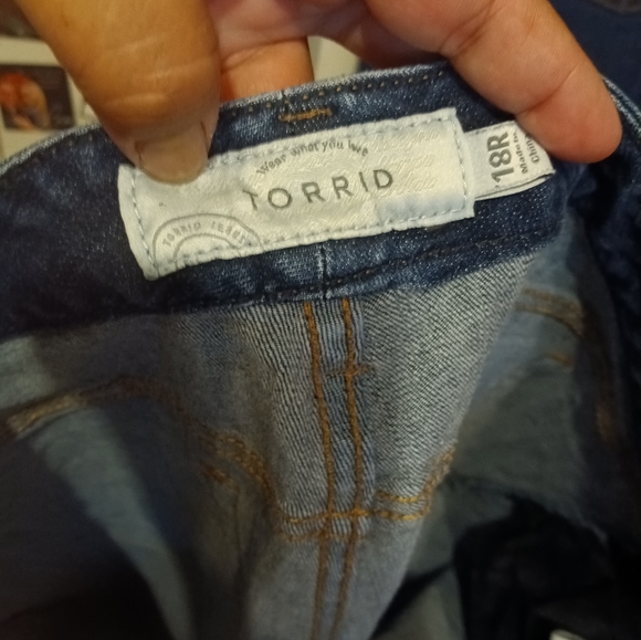 TORRID 18R Boot it Dark Denim Jeans! - Picture 6 of 6